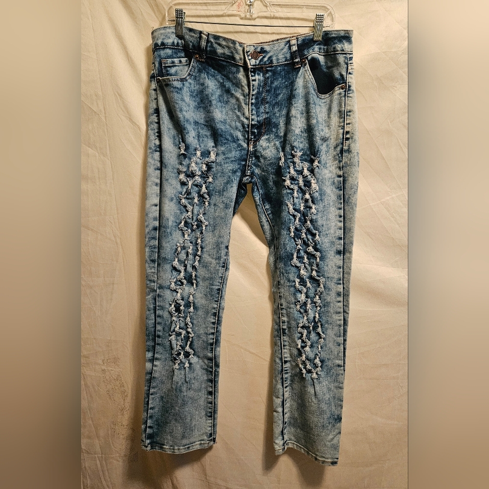 Sexy Boyfriend Jeans, 31R, Acid wash, Distressed, Light Wash. Blue